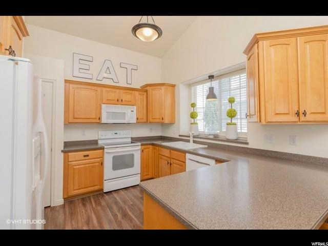 310 E 1975 S, Clearfield, UT 84015 — photo 8