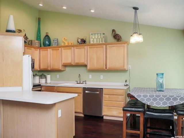 689 W 2050 N, Clinton, UT 84015 — photo 6
