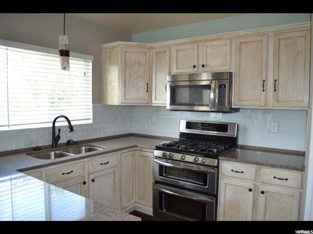 1423 N 2340 W, Clinton, UT 84015 — photo 7