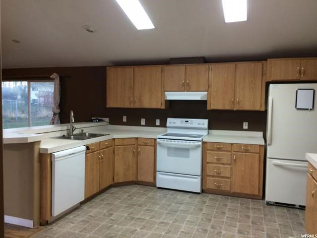 937 E 2970 S, Naples, UT 84078 — photo 2