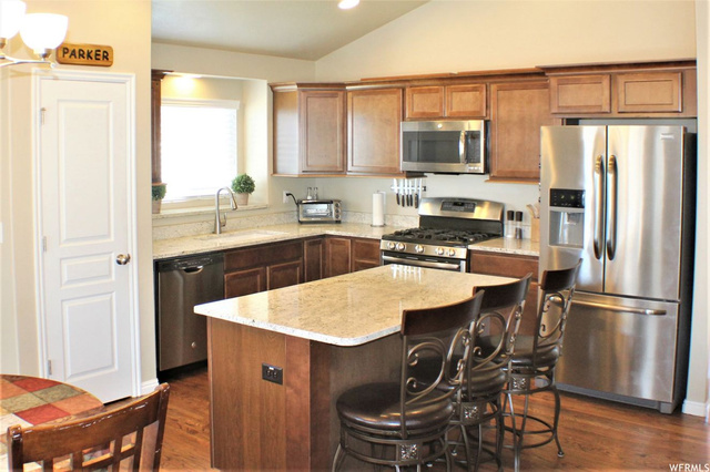 3256 N Redshoulder Dr E, Layton, UT 84040 — photo 8
