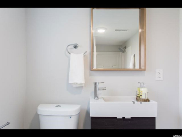8517 S 400 E, Sandy, UT 84070 — photo 9