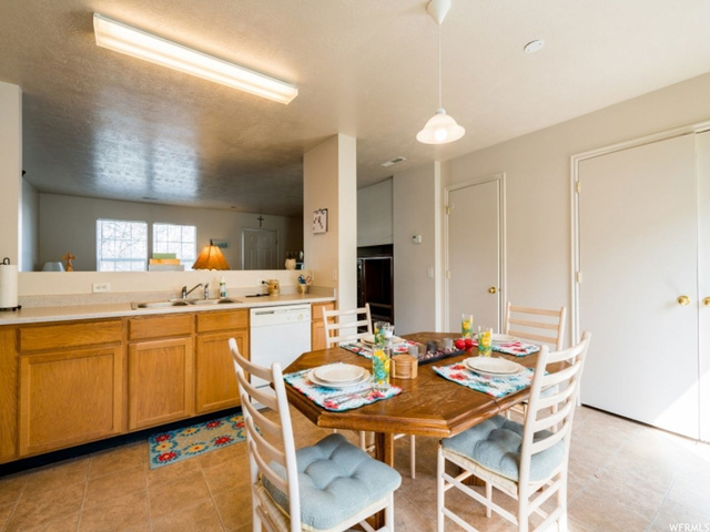 1988 N 2195 W, Clinton, UT 84015 — photo 8