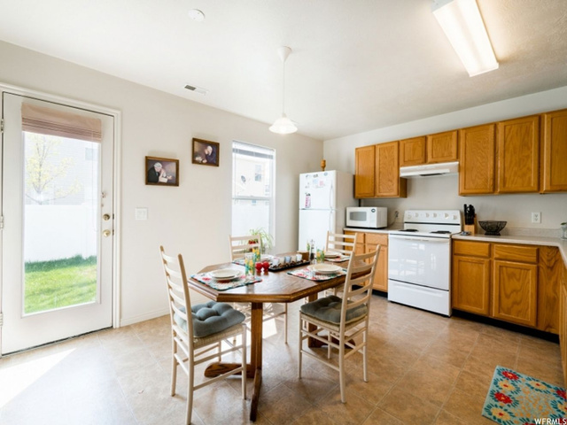 1988 N 2195 W, Clinton, UT 84015 — photo 7