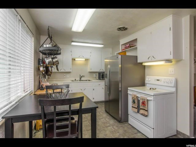 186 N Green Dr E, Layton, UT 84041 — photo 7