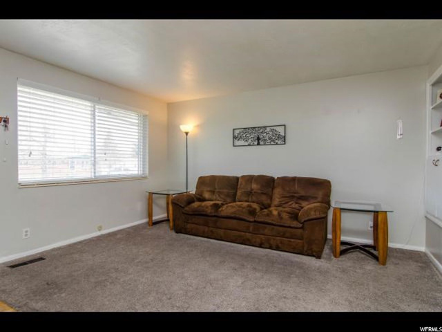 186 N Green Dr E, Layton, UT 84041 — photo 3