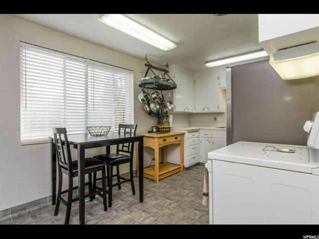 186 N Green Dr E, Layton, UT 84041 — photo 6