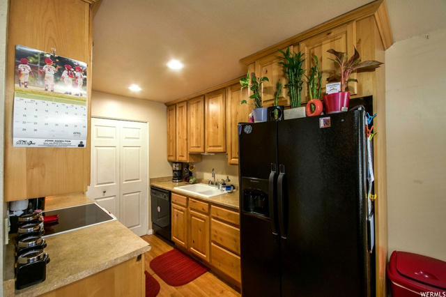 551 E Cobblestone Dr, Midvale, UT 84047 — photo 4