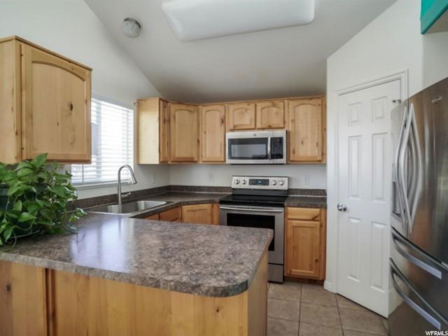 1132 W 2400 N, Clinton, UT 84015 — photo 9