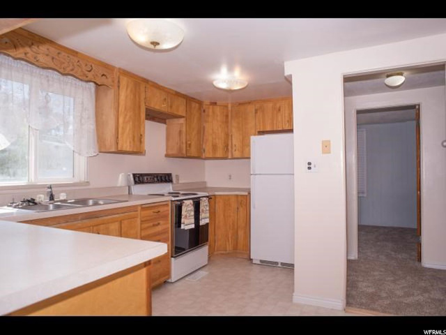 78 S Main St, Hyde Park, UT 84318 — photo 4