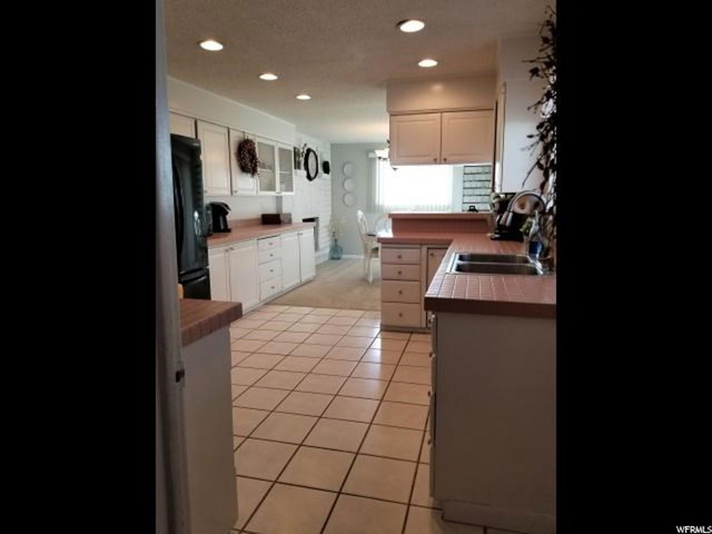 655 E 8800 S, Sandy, UT 84070 — photo 11