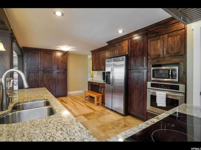 1127 N 300 E, Centerville, UT 84014 — photo 8