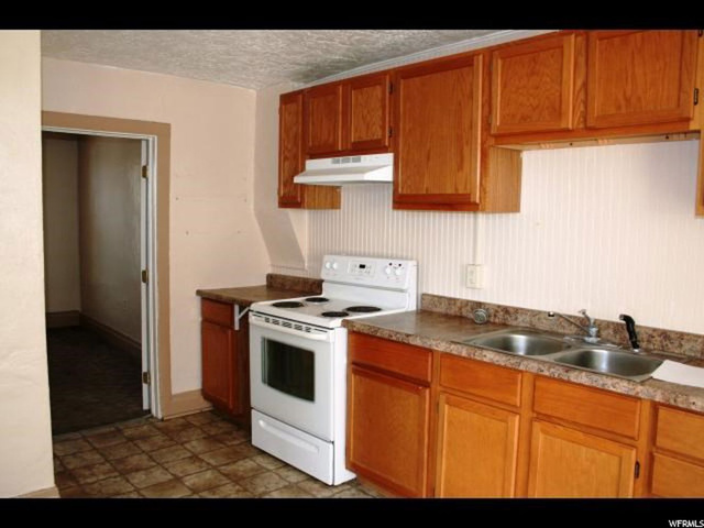 440 E 100 N, Price, UT 84501 — photo 2