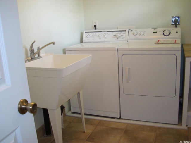 4975 S Pinehill Dr E, Murray, UT 84107 — photo 9