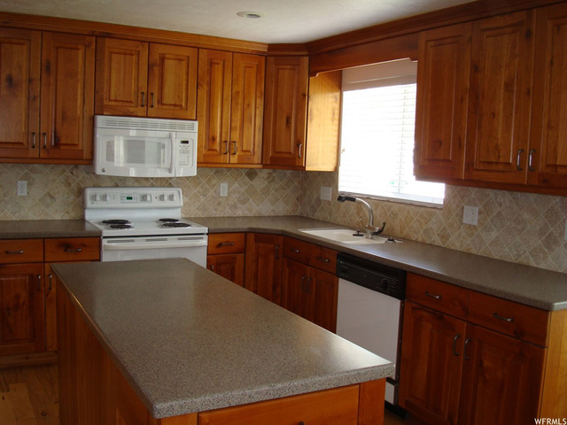 4975 S Pinehill Dr E, Murray, UT 84107 — photo 4