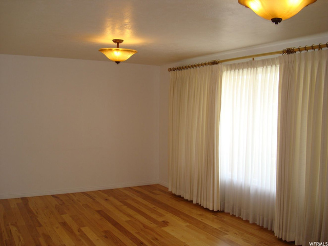 4975 S Pinehill Dr E, Murray, UT 84107 — photo 2
