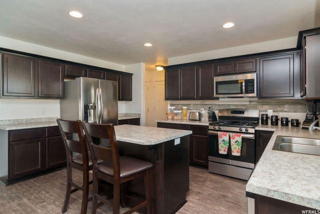 3602 S Creekside Ln, Syracuse, UT 84075 — photo 2