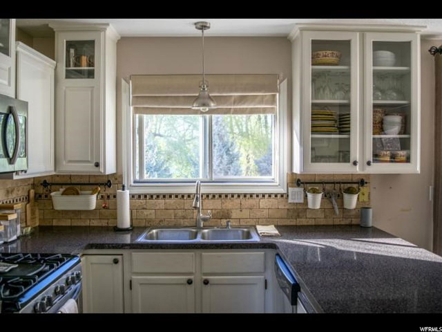 851 E Creekside Dr, Layton, UT 84041 — photo 8