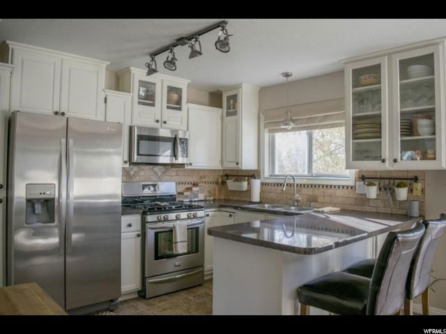 851 E Creekside Dr, Layton, UT 84041 — photo 4