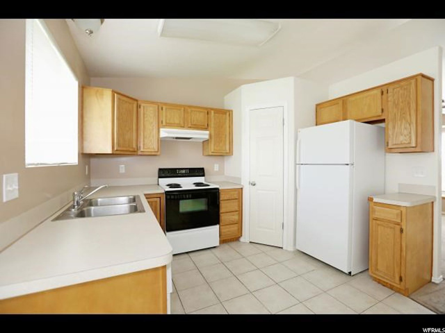 2122 N 2090 W, Clinton, UT 84015 — photo 6