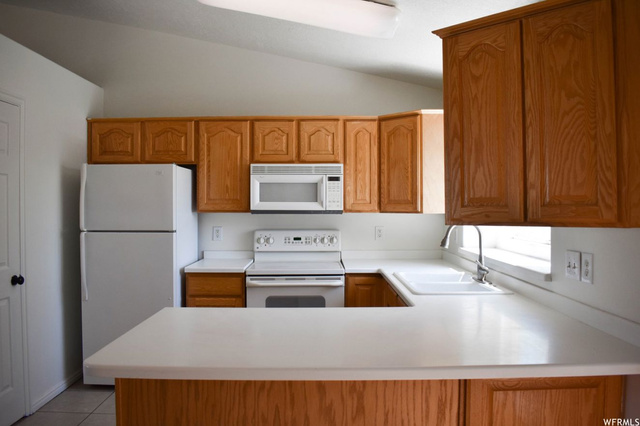 919 W 1520 N, Clinton, UT 84015 — photo 5