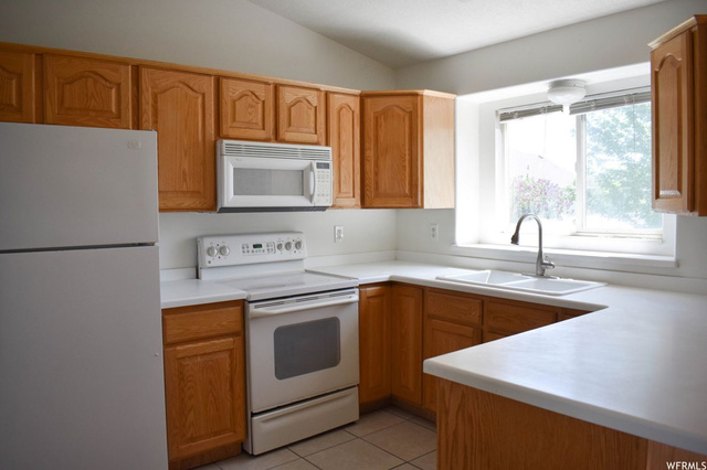 919 W 1520 N, Clinton, UT 84015 — photo 4