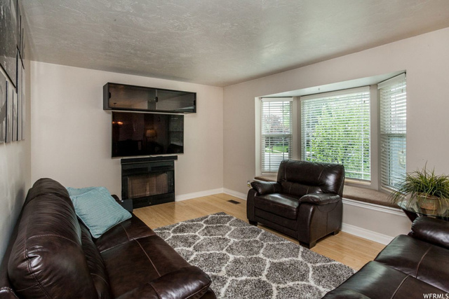 415 E Laurel Dr, Sandy, UT 84070 — photo 9