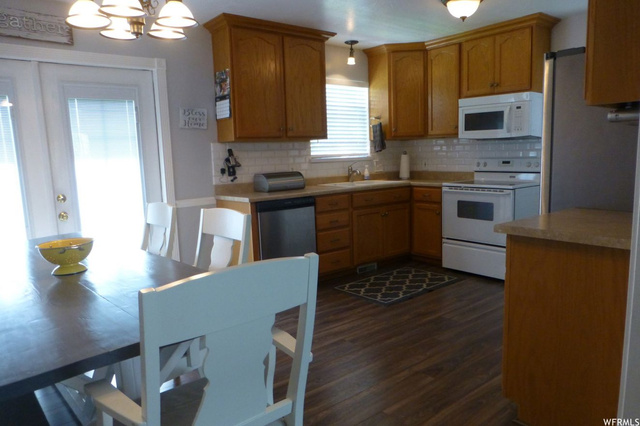 244 E 900 S, Layton, UT 84041 — photo 3