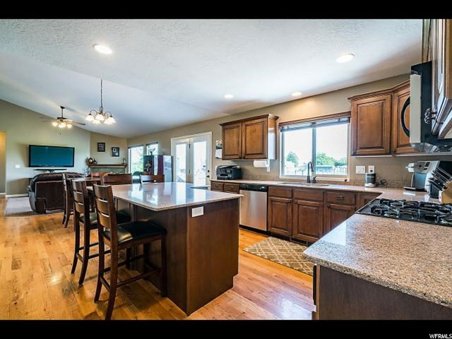 658 W Wasatch Way, Syracuse, UT 84075 — photo 11