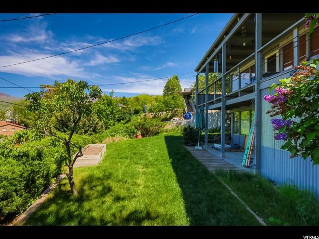 111 E Oakridge Dr, Bountiful, UT 84010 — photo 3