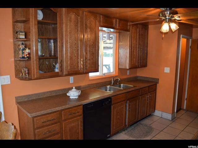 364 E Saunders St, Murray, UT 84107 — photo 6