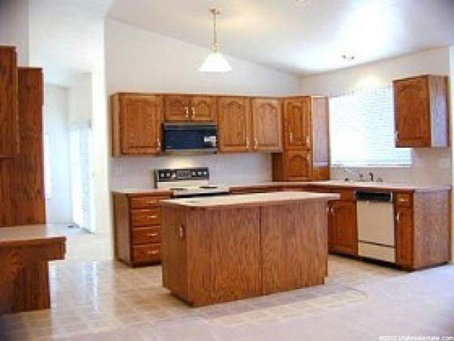 3816 Monarch Dr, Bountiful, UT 84010 — photo 3