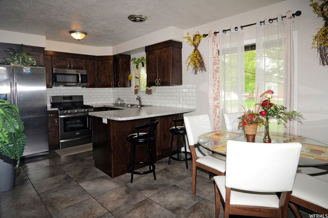 4724 S 2025 W, Roy, UT 84067 — photo 4