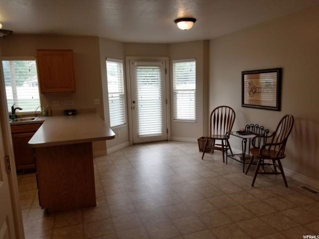 654 E Clearwater Dr, Layton, UT 84041 — photo 5