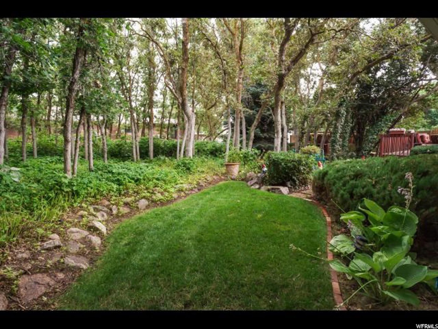 5120 S Aztec Dr E, Ogden, UT 84403 — photo 2