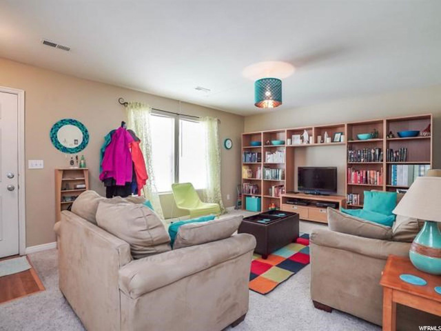 2033 N 2225 W, Clinton, UT 84015 — photo 4