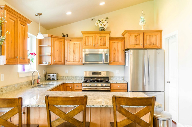 587 N 850 E, Wellsville, UT 84339 — photo 9