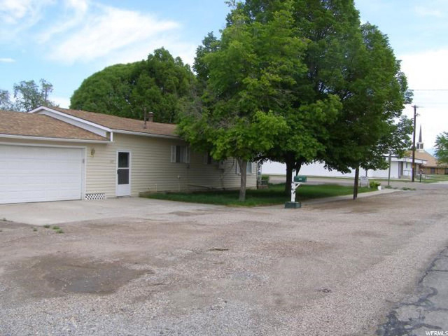 207 N 300 St W, Delta, UT 84624 — photo 4