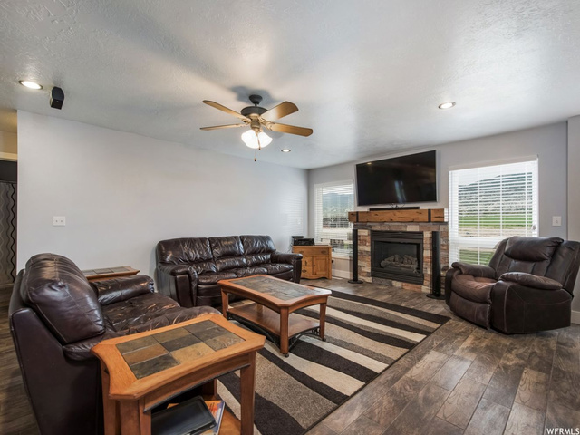 286 N 525 E, Levan, UT 84639 — photo 10