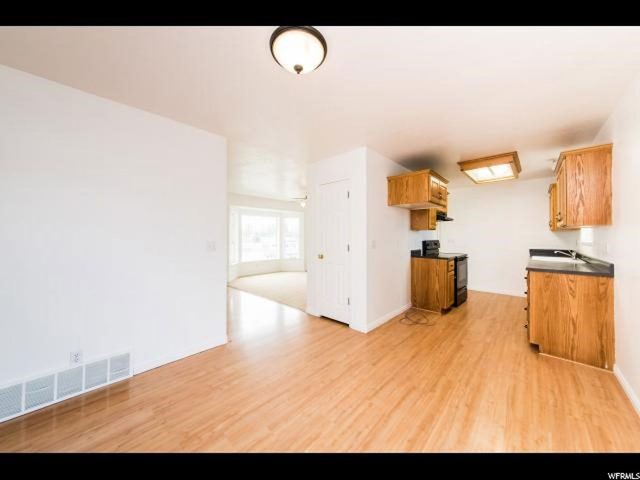 1041 E 30 S, Hyrum, UT 84319 — photo 2