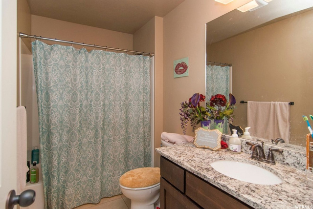 877 S Main St, Layton, UT 84041 — photo 6