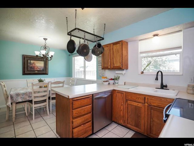 943 S 200 E, Layton, UT 84041 — photo 10