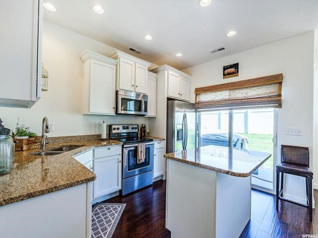 258 W 710 N, Centerville, UT 84014 — photo 7