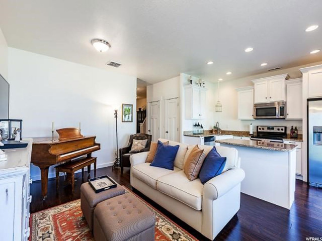 258 W 710 N, Centerville, UT 84014 — photo 4