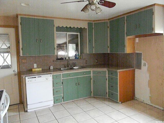 57 S 300 E, Mt Pleasant, UT 84647 — photo 2