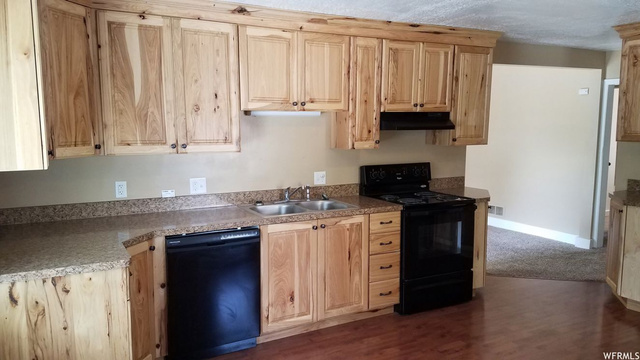 407 E 500 S, River Heights, UT 84321 — photo 4