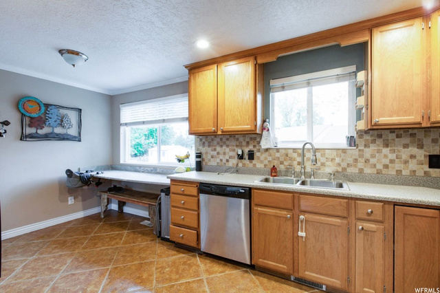 9628 S 760 E, Sandy, UT 84094 — photo 5