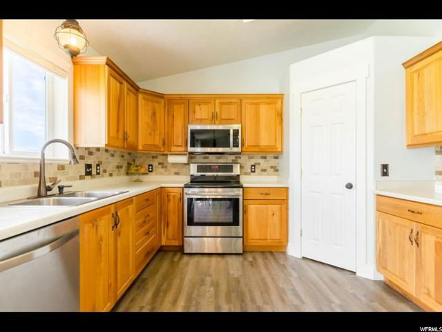 1038 E Hyrum Blvd, Hyrum, UT 84319 — photo 9
