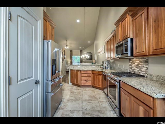302 E Nechatel, Draper, UT 84020 — photo 3