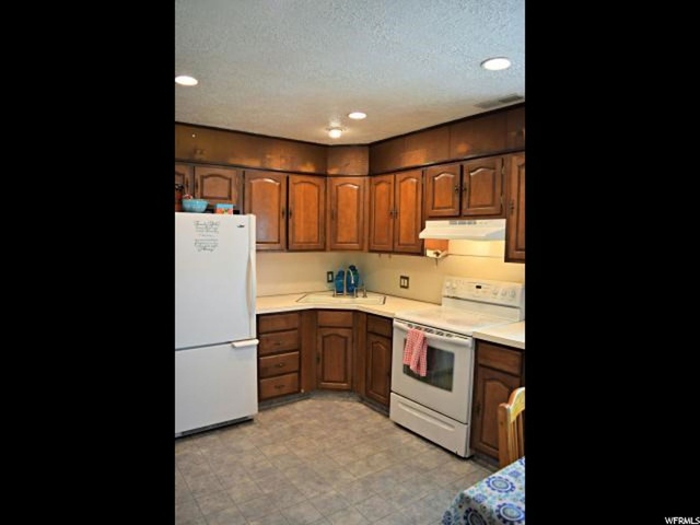 822 E 1000 S, Clearfield, UT 84015 — photo 8
